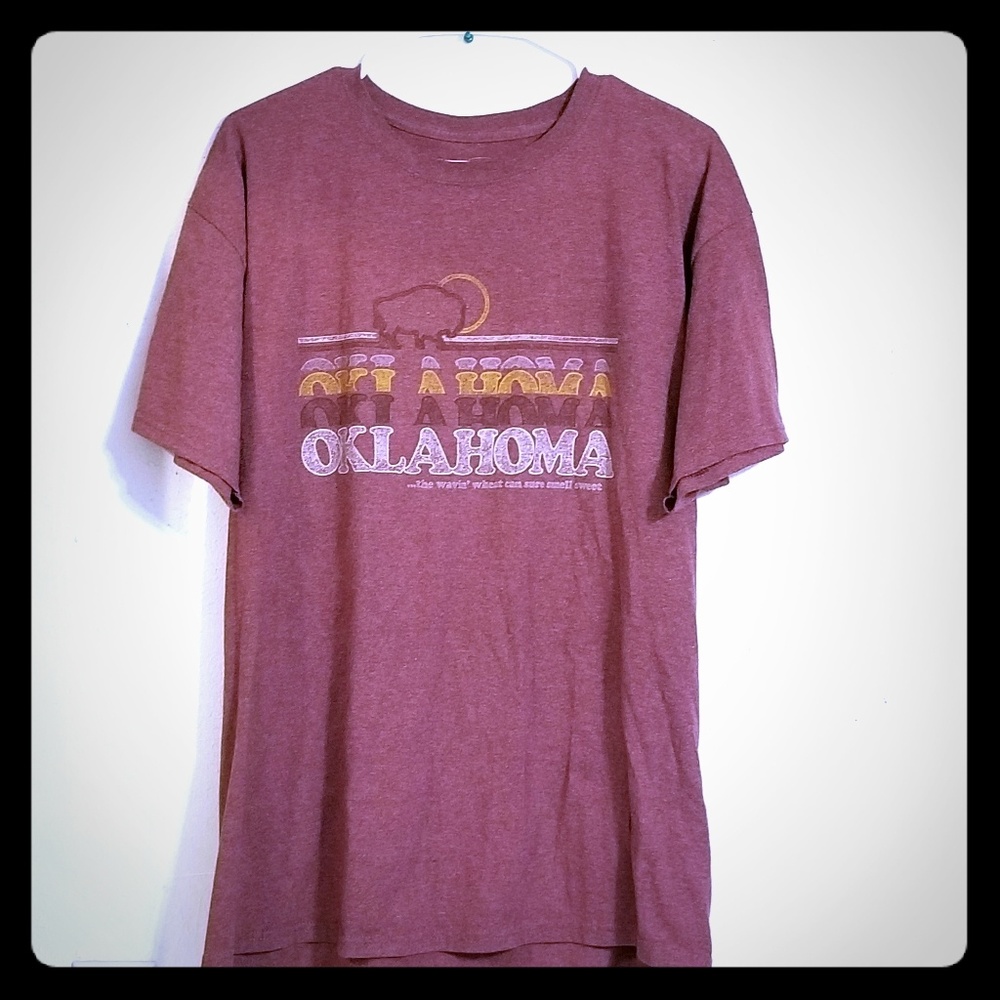 Ladie's Okie large heather red State Love t-shirt